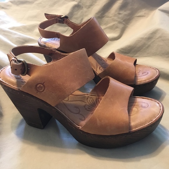 Born Shoes - Born women’s tan leather clog heel